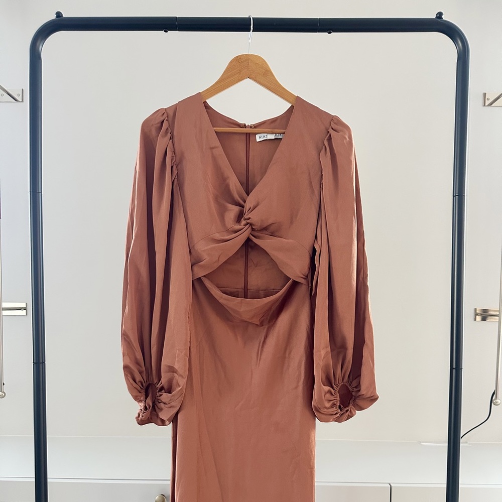 Shona Joy - Twist Front Long Sleeve Cocktail Dress (Mocha) - Women’s 2